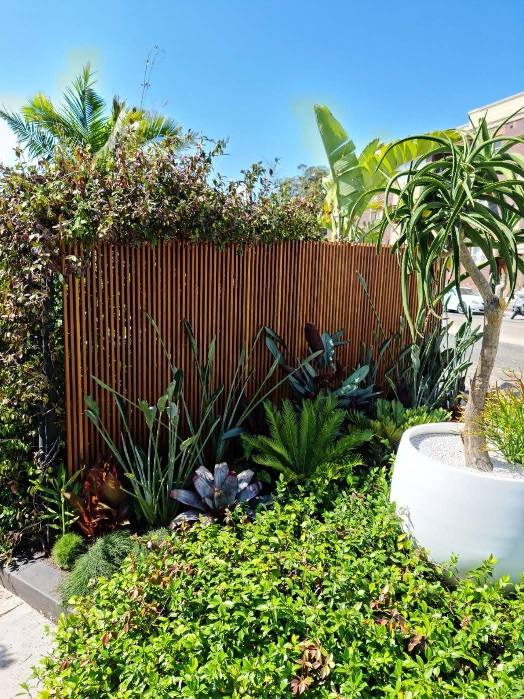 Merbau Timber Screen - Core Earth Designs